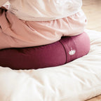 Yogakissen Halbmond Shanti